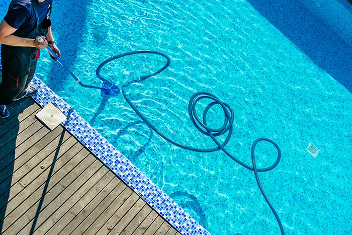 cleaning pool | hoa pool